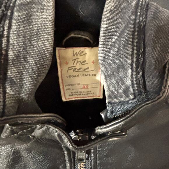 We The Free x Free People Black Vegan Leather Moto Jacket Hooded XS PTP 17” - Picture 4 of 5